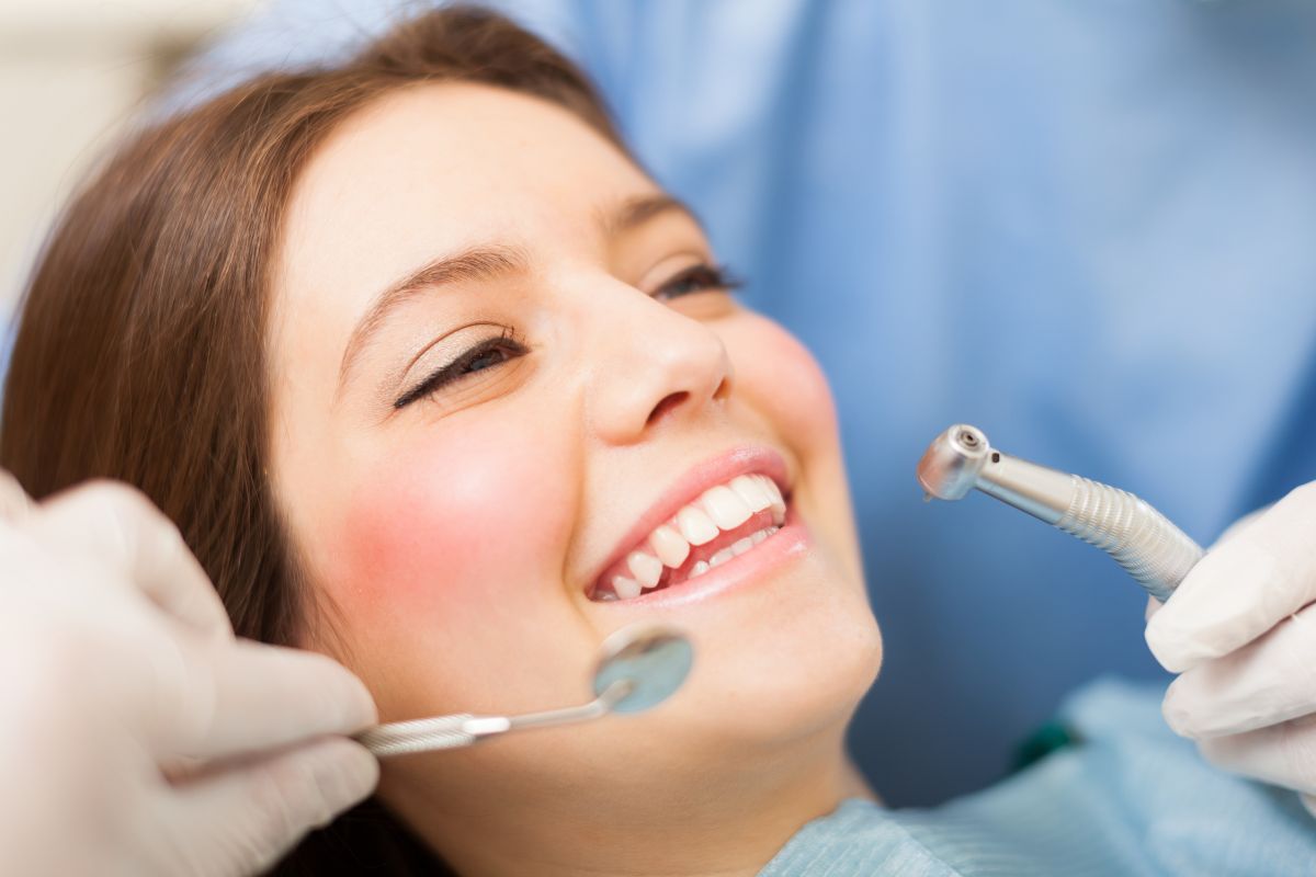 8 signs you need emergency dental care